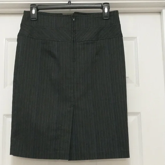 Joe Benbasset Grey Pinstripe Skirt size 9 - Picture 4 of 7